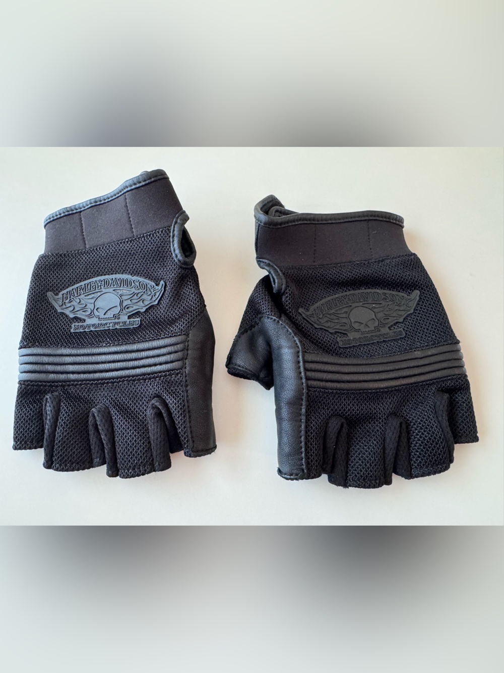 Harley-Davidson Black Fingerless Motorcycle Gloves - Picture 2 of 4